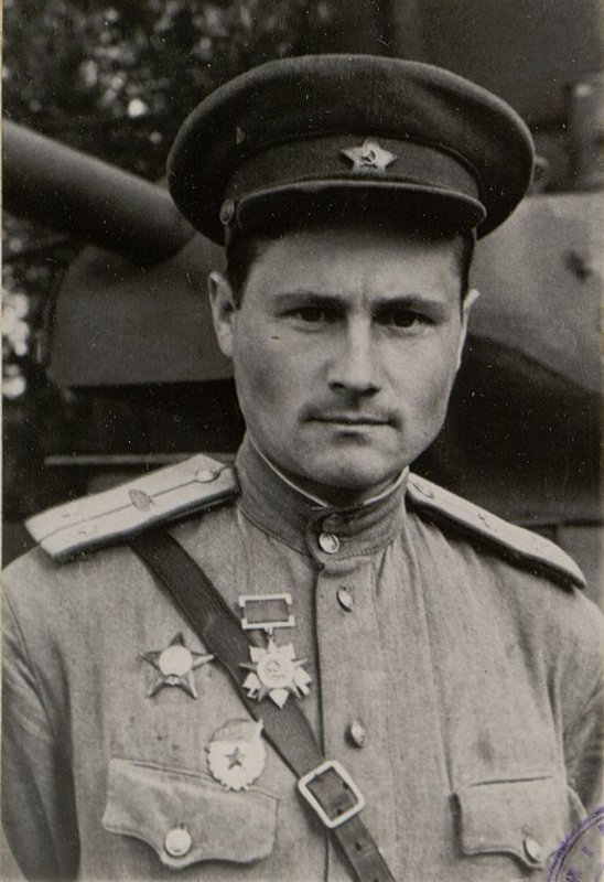 Фотография: Командир танка гвардии Лейтенант Елисеев А.Т.