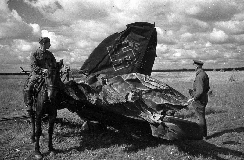 Остатки немецкого транспортного самолета, сбитого под Ржевом