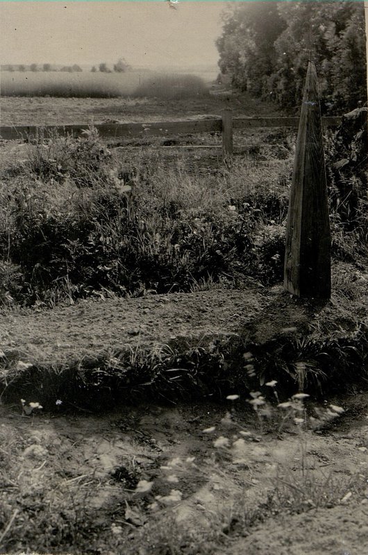 Фотография: Воинское захоронение неизвестного воина, г. Щучин, северо-западная окраина