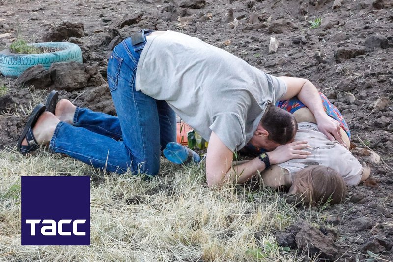 Последствия обстрела в Донецке