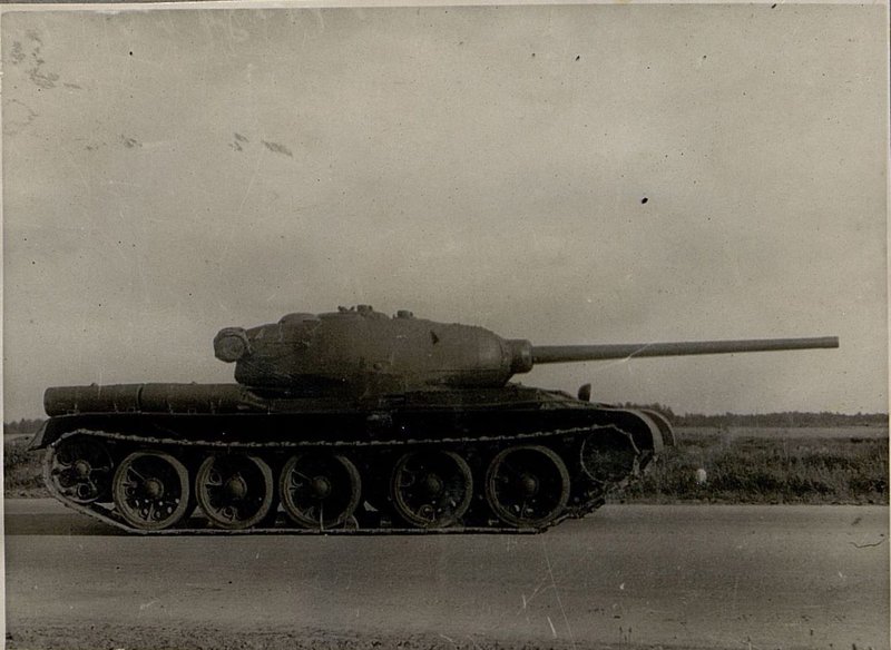 Фотография: Средний танк Т-44