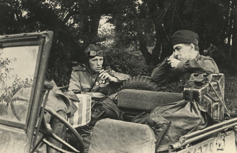 И. Эренбург на дорогах войны