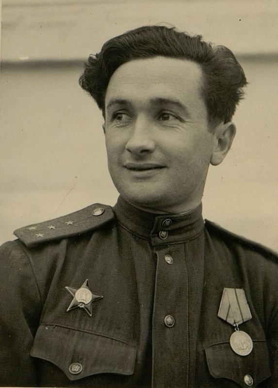 Фотография: Помощник командира  батальона по хозчасти капитан интендантской службы Карачун С.И.