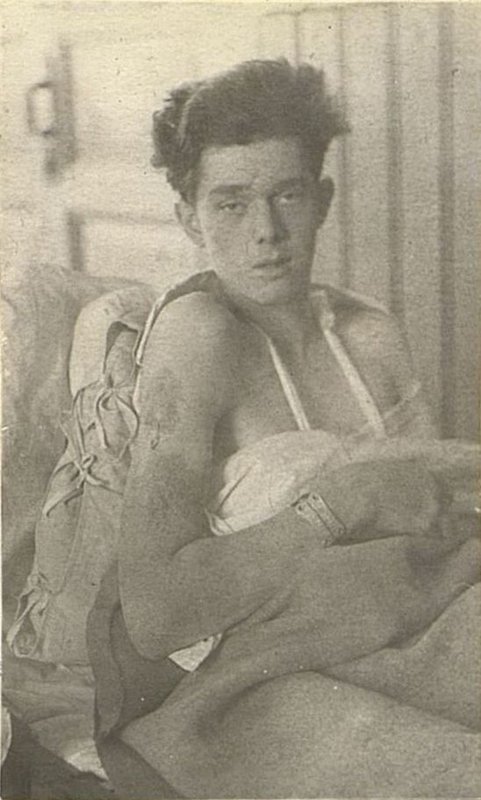 Image: Captive "Fritz"