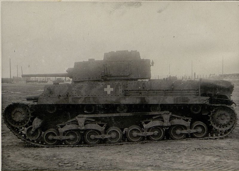 Image: Light 16-ton tank (Hungarian)