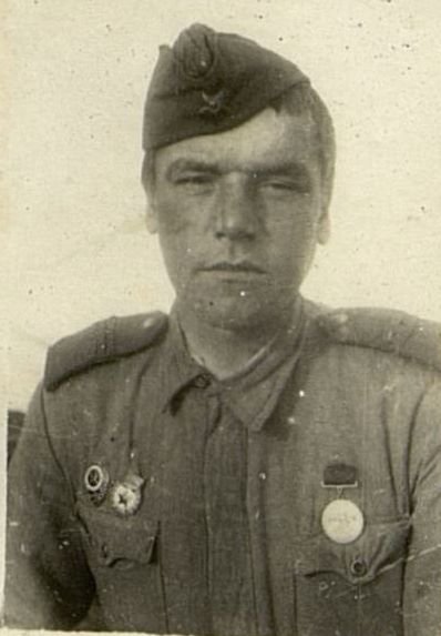 Фотография: Гвардии сержант Бажанов В.С. Командир отделения 2 пулементной роты
