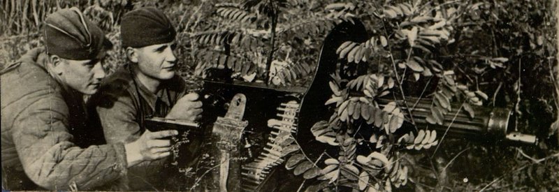 Фотография: Пулеметчики 3 батальона 591 полка Бурмистров М.М. (слева) и Рубцов М.В.
