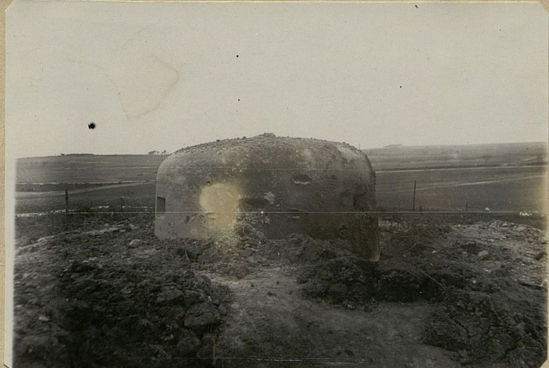 Фотография: Заклиненная амбразура бронеколпака (Снаряд 203 мм)