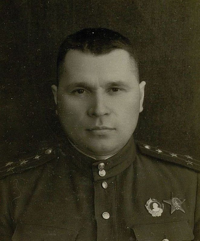 Фотография: Инженер-подполковник Кобликов Владимир Николаевич. Главный инженер, он же Заместитель командующего по инженерно-авиационной службе 6 Воздушной армии