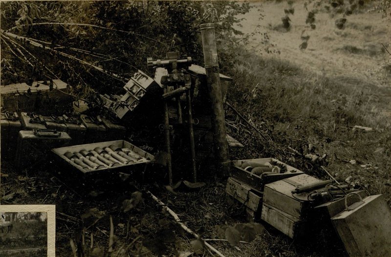 Фотография: Миномет и мины, брошенные немцами после артиллерийского налета