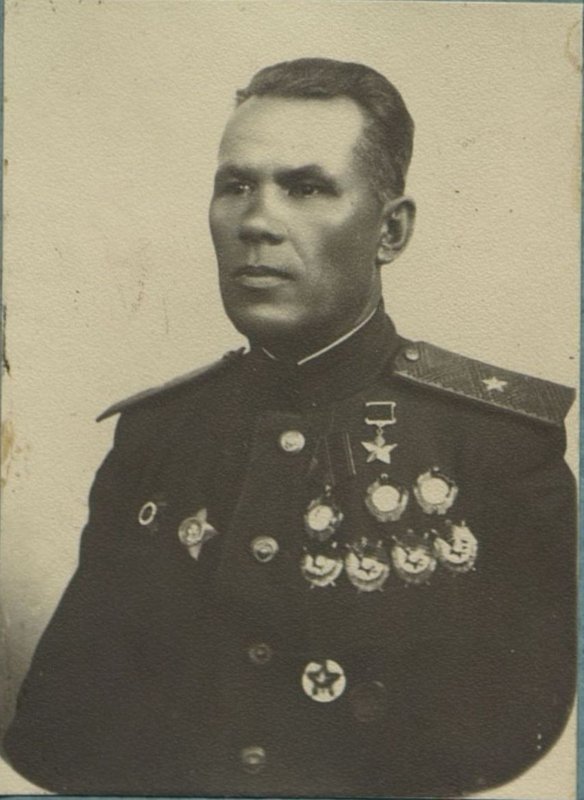 Фотография: Командир 350 стрелковой дивизии Герой Советского Союза генерал-майор Вехин Г.И.