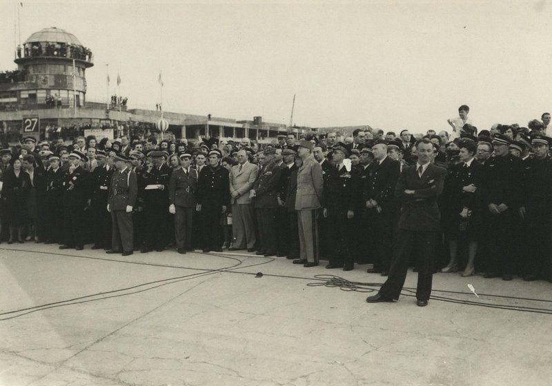 Waiting for the Normandy-Neman Air Regiment pilots to return to Homeland 