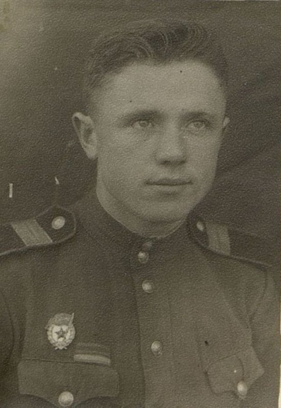 Фотография: Комсорг Артдивизиона старший сержант Плетнев В.И.