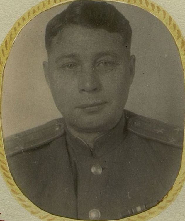 Фотография: Заместителькомандующего 35 Армии по тылу полковник Мереняшев В.В.