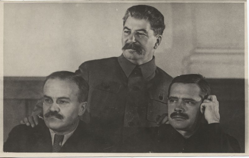 «И.В. Сталин, В.М. Молотов и А.А. Андреев»