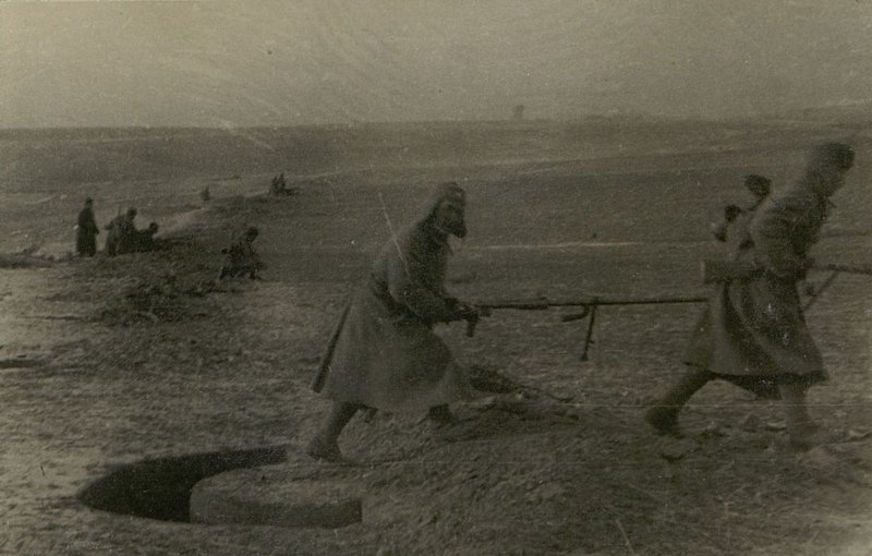 Фотография: Войска продвигаются