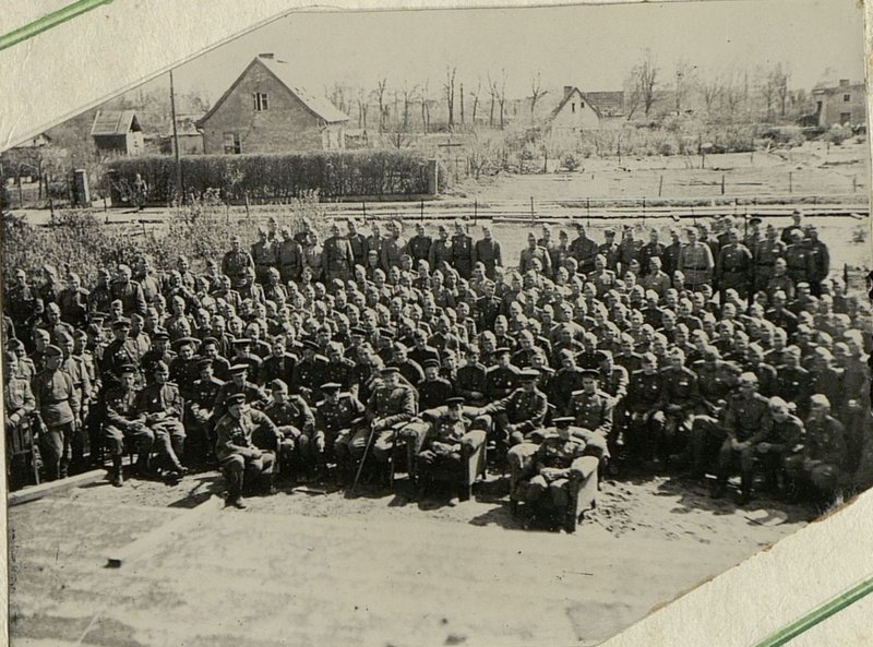 Фотография: Митинг 9 мая 1945 г. в честь дня Победы. (Вост. Пруссия)