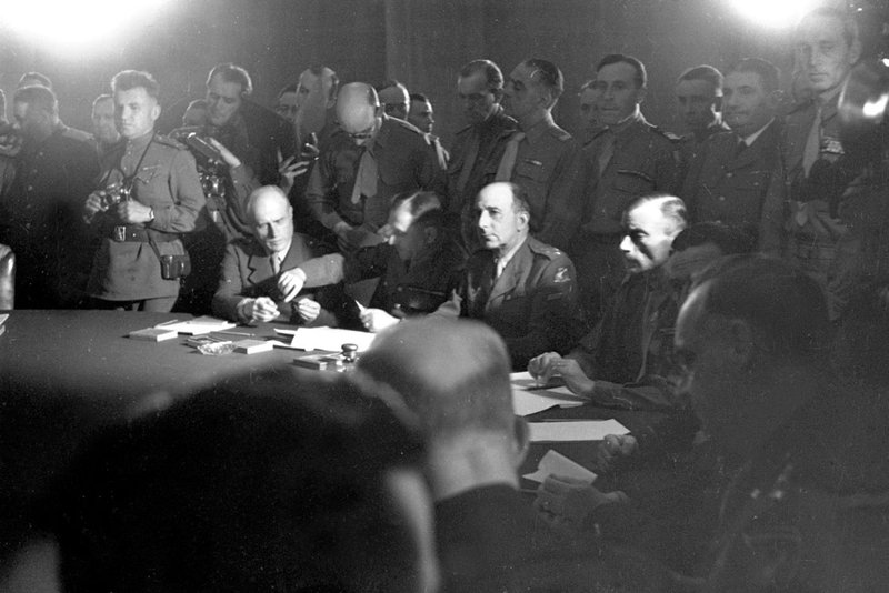 Signing ceremony of the Declaration of German Defeat