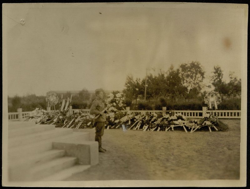 Original image: Mass grave, city of Tseamus