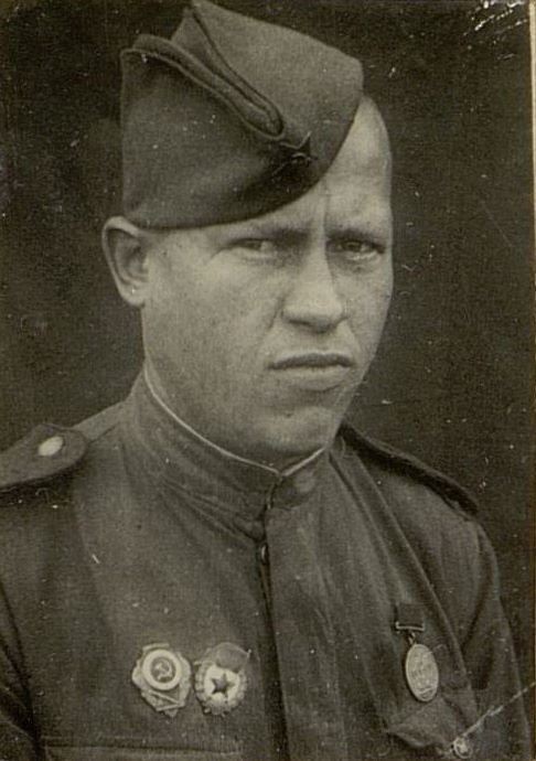 Image: Guards Red Army soldier Vasiliev V.A. mine crew commander 3
