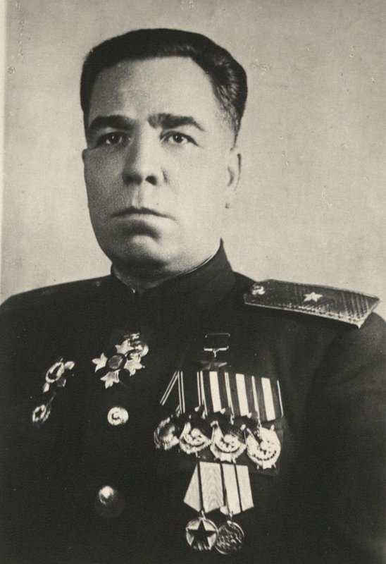Герой Советского Союза генерал-майор Скворцов Александр Васильевич. Участник гражданской и Великой Отечественной войн командир 78-й гвардейской стрелковой дивизии