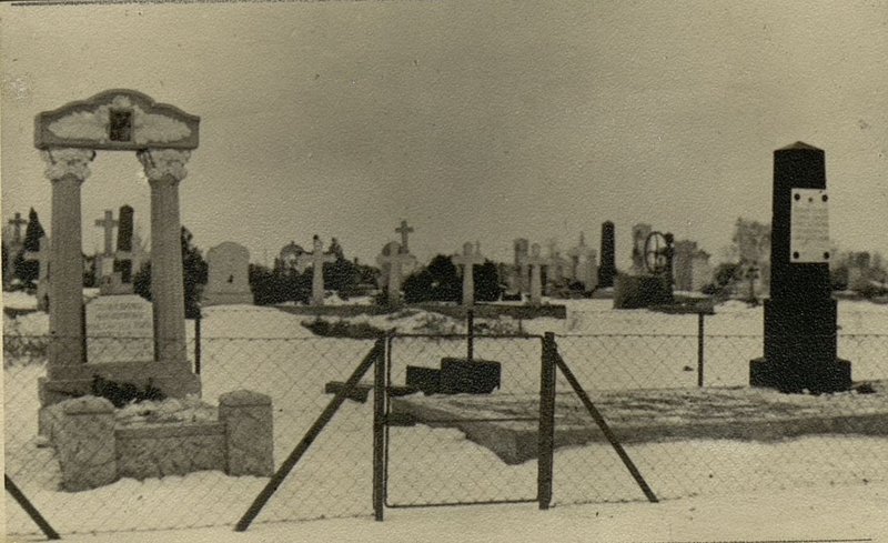 Image: Colonel Nikiforov's grave (Rakoshsentmihai district, new city cemetery)