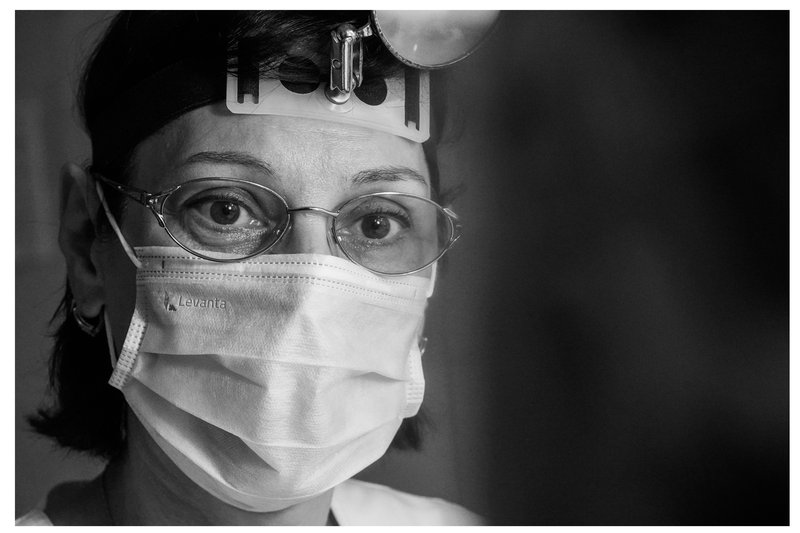 Medics from the Kursk Regional Clinical Hospital are conducting outreach examinations of refugees from border areas at temporary accommodation sites in the region.