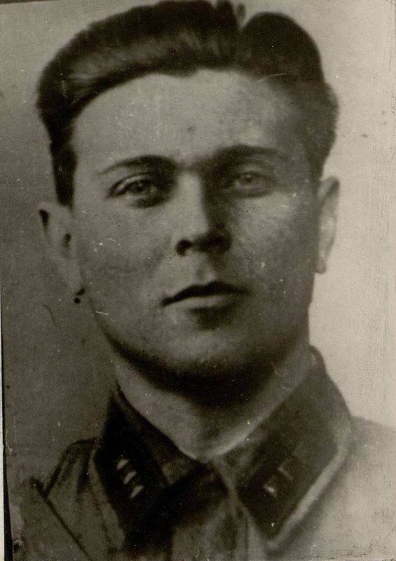Фотография: Первый секретарь партбюро 227-ГАП Старший лейтенант Яшин К.И. погиб август - 1941 г.