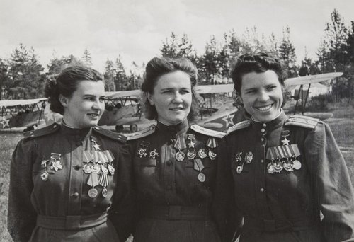 Летчицы легкой бомбардировочной авиации