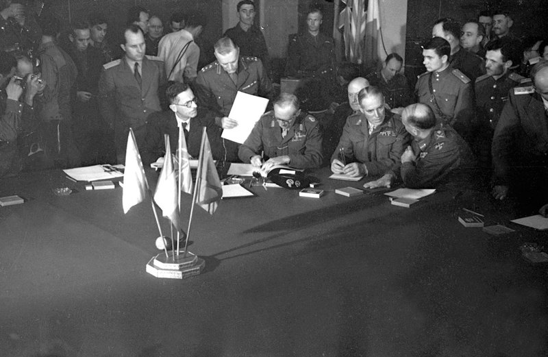 Signing ceremony of the Declaration of German Defeat