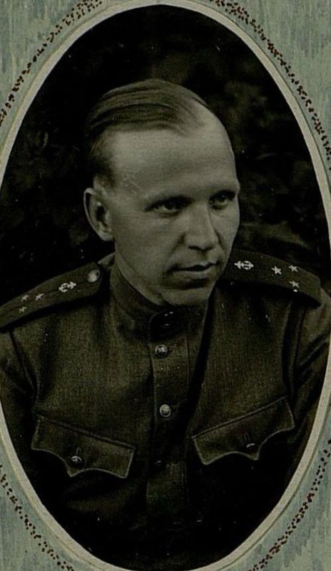 Фотография: Старший лейтенант Алтухов П.В. начальник химической службы