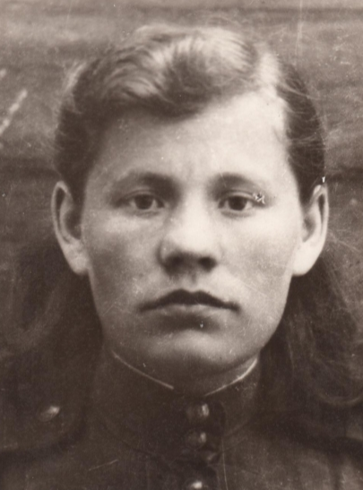 Калинина (Казакова) Вера Пахомовна