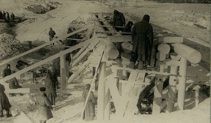 Фотография: Постройка малого моста