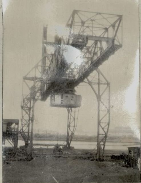 Image: Crane with a lifting capacity of 50 tons