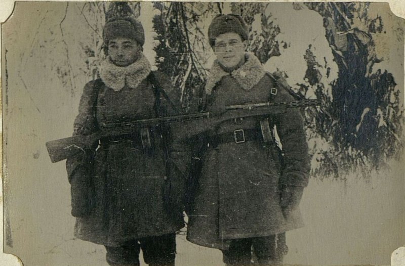 Image: Division commander Gursky, division commissar Volkov. Naro-Fominsk 1942