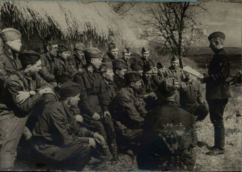 Image: Combat training in the area of the Neisse river before the start of the spring offensive in 1945