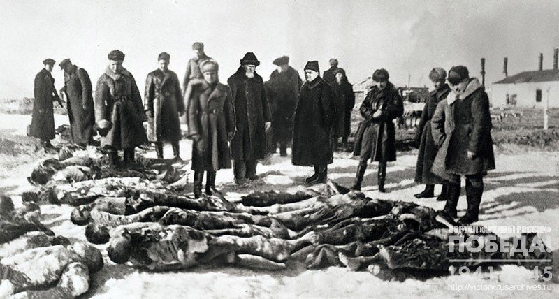 Emergency State Commission members (Chairmen o the Commission N.M. Schwernik (in center))