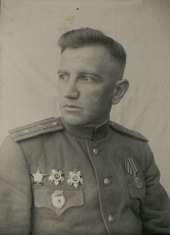 Фотография: Заместитель командира дивизиона по политической части гвардии майор Сорокин