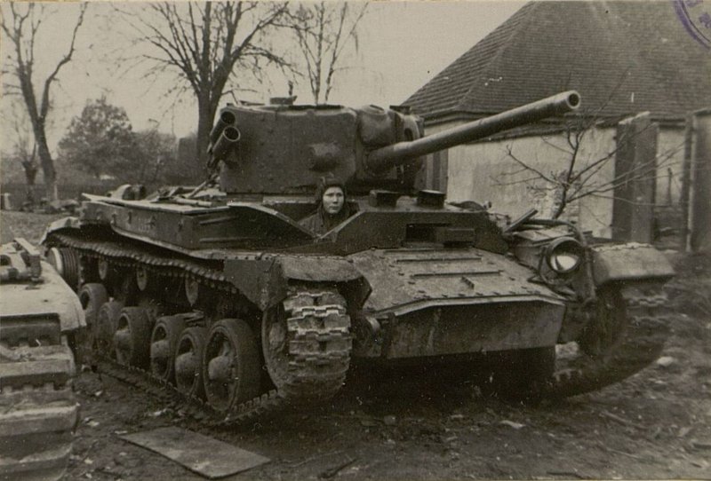 Image: Tank "MK-9" at the Gulf of Riga