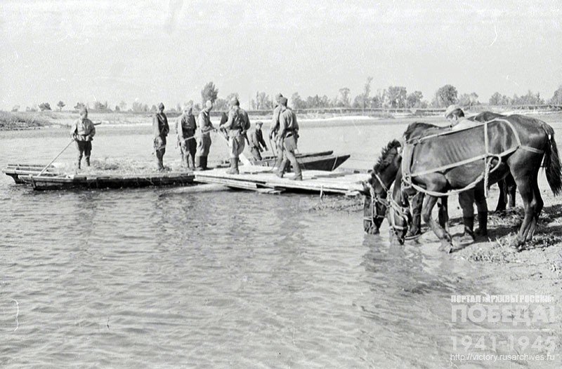 The 6th Guards Rifle Division crossing the Dnieper