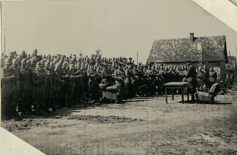 Фотография: Митинг 9 мая 1945 г. в честь дня Победы. (Вост. Пруссия)