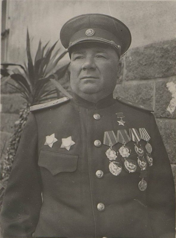 Фотография: Командир 33 гвардии стрелкового корпуса Герой Советского Союза гвардии генерал-лейтенант Лебеденко Н.Ф.