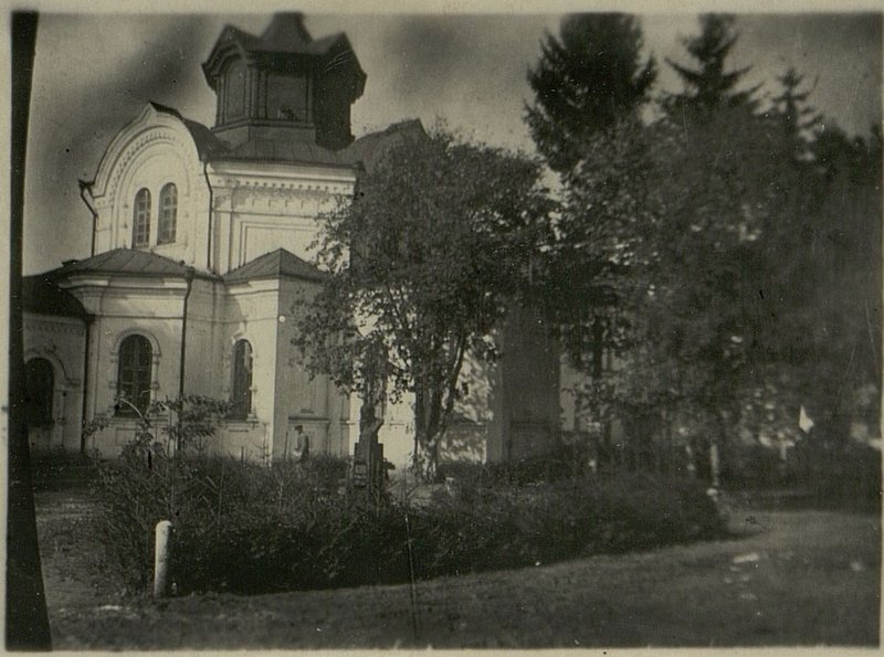 Фотография: Здание госпиталя № 414 в селе Городище Шепетовского района Украина 1940 год