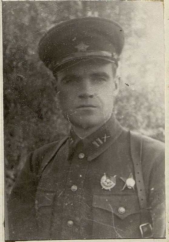 Фотография: Старший батальонный комиссар Ларин Ф.В.