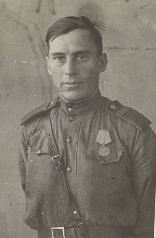 Фотография: Бывший начальник винтового Парм-1 № 56 Старший Сержант  Онищенко