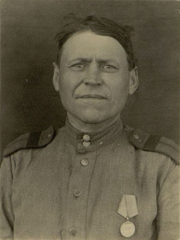Фотография: Писарь штаба полка старшина Шунин П.М.