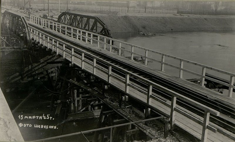 Фотография: Общий вид восстановленного моста через реку Сибина