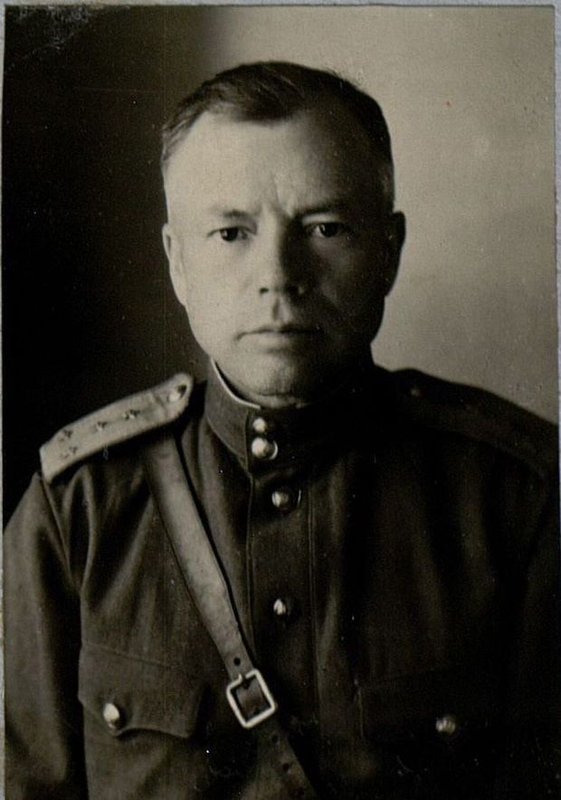 Фотография: Заместитель командира батальона по политической части капитан Ломов А.В.