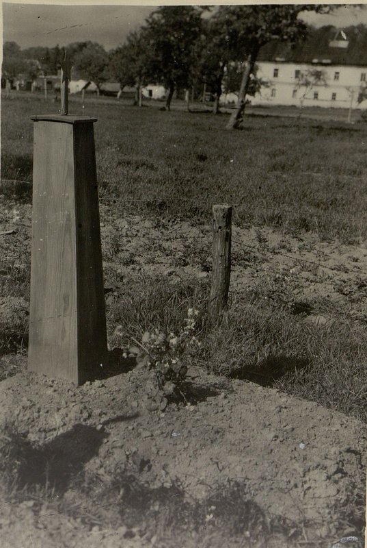 Фотография: Воинское захоронение неизвестного воина, г. Щучин, северо-западная окраина