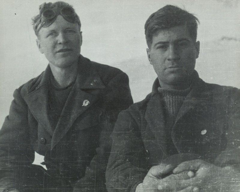 Lieutenants A.V. Bagrov and N.N. Persiyaninov climbing Elbrus